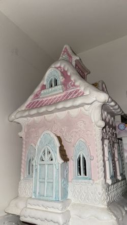 Giant Pastel Gingerbread House 25.6 inch tall Rare Find
