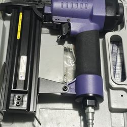 Central Pneumatic Contractor Series Air Brad Nailer (Model 46309).