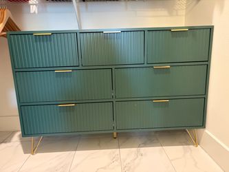 7 Drawer Dresser