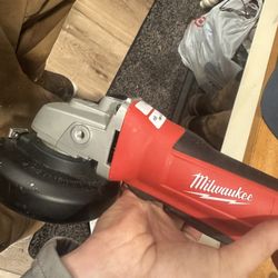 Milwaukee 18v Grinder