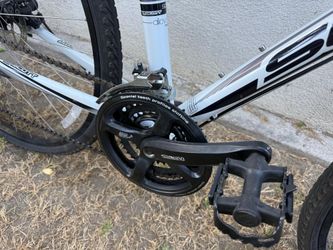 Scott Sportster P55 Hybrid Bike – Medium Frame – Shimano Acera