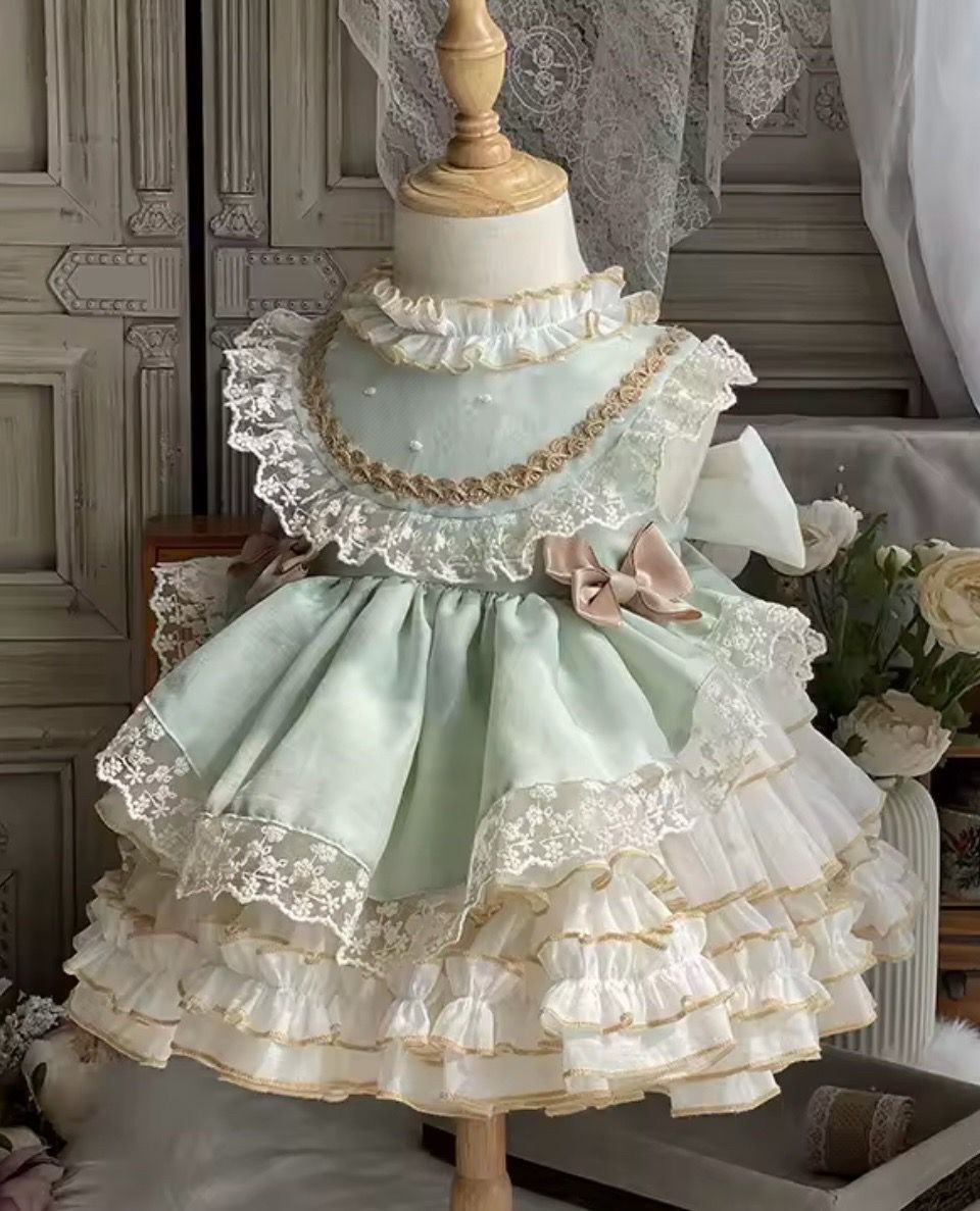 Girl dress