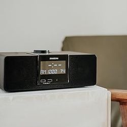 Sangean RCR-40 Wooden Clock Radio With AM/FM, Bluetooth, AUX, Digital Tuning And Battery Back-Up  NEW