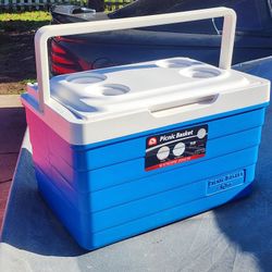 Igloo Portable Cooler 38 Can