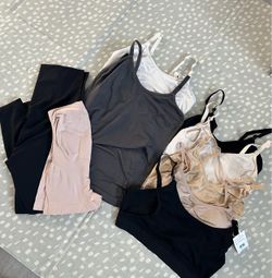 Maternity leggings, shirts, bras and shapewear