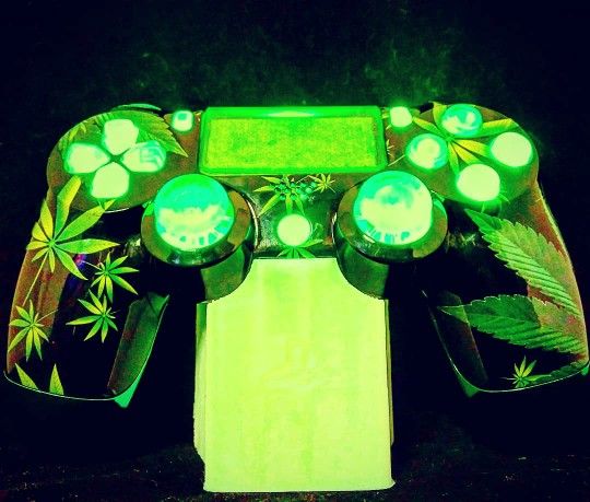 PS4 Custom LED Controller 420 WEED Design