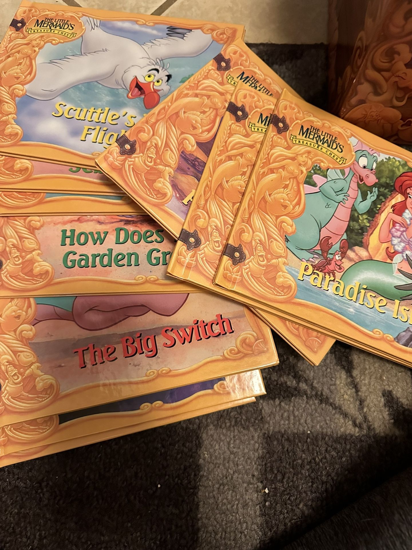 Ariel Treasure Chest Book Set