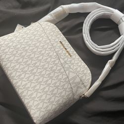 MK Crossbody bag