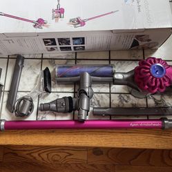 Dyson V6 Motherhead  Plus Cordless Vacuum 