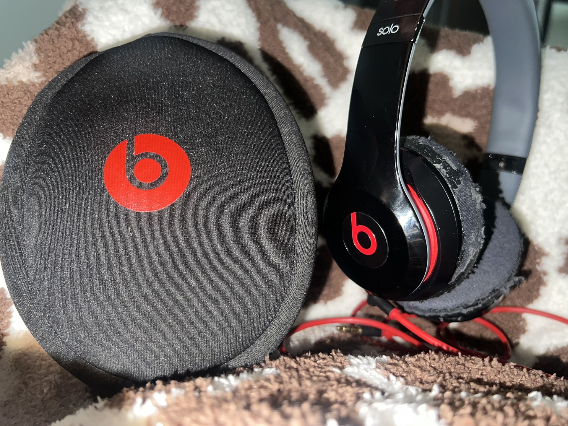 Beats Solo 2 Headphones ( Wired )