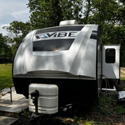 RV Travel Trailer Forest River VIBE 32MS