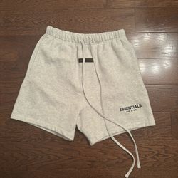Essentials Shorts 'Light Oatmeal'