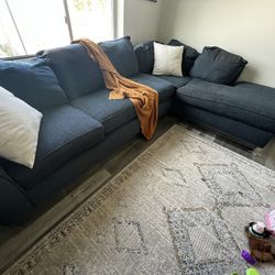 *Must Go* Sectional Sofa with Pull-Out Memory Foam Bed – Great Condition!
