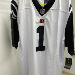 Cincinnati Bengals Jamarr Chase stitched jersey message for size availability 