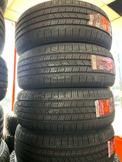 ‼️✔️215/50/17 vendo set de llantas nuevas Supermax