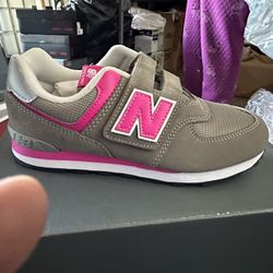 New  Balance Pink Size 1.5 2 4 Girls