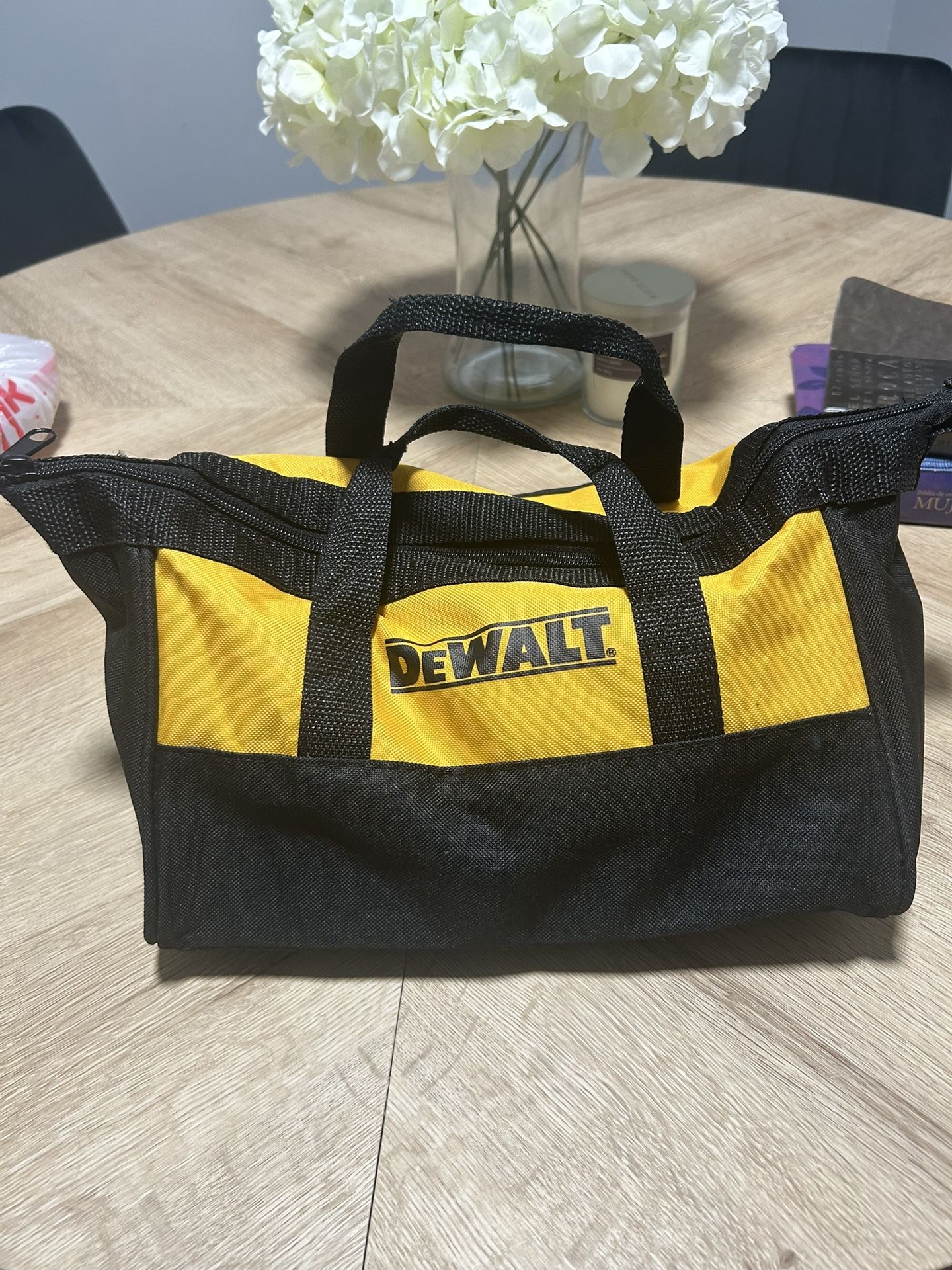 ATOMIC 20-Volt Drill with 3.0Ah Battery, Charger and Bag