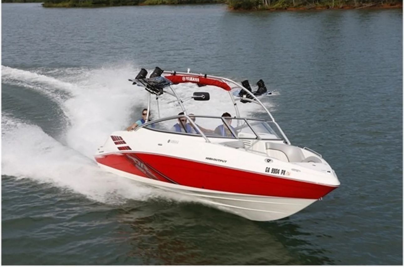 2005 Yamaha AR230