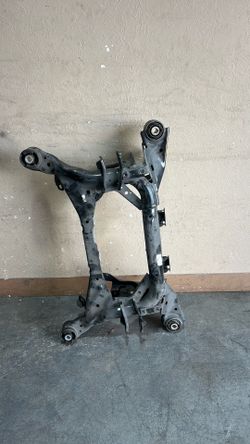 (693) 17-23 Jaguar F-pace fpace f pace Rear Cross member crossmember 2017 2018 2019 2020 2021 2022 2023