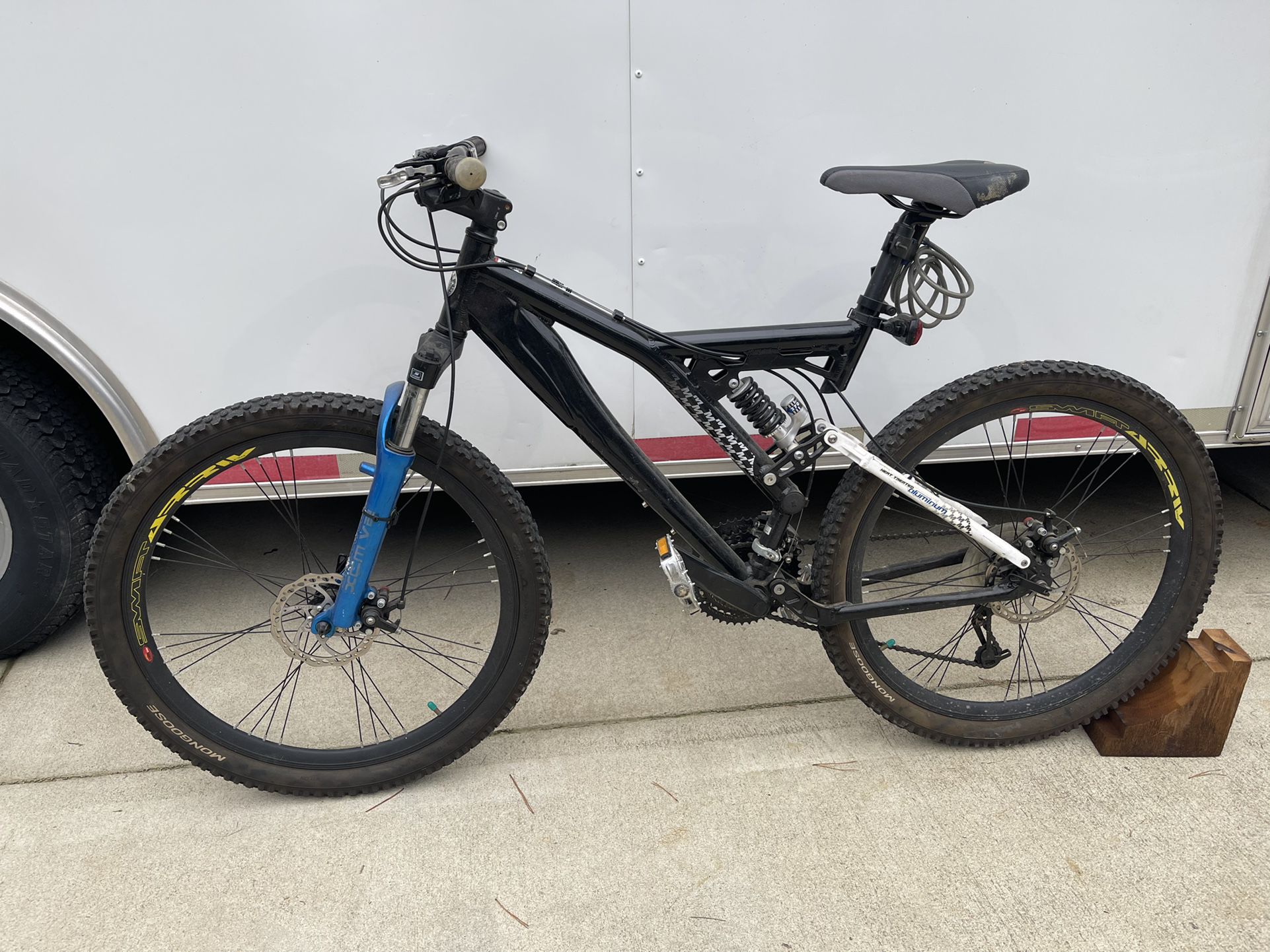 Mongoose 26” Bike 24 Speed