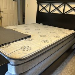 bed and frame, QUEEN SIZE