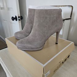Michael Kors Heel Bootie Size 9