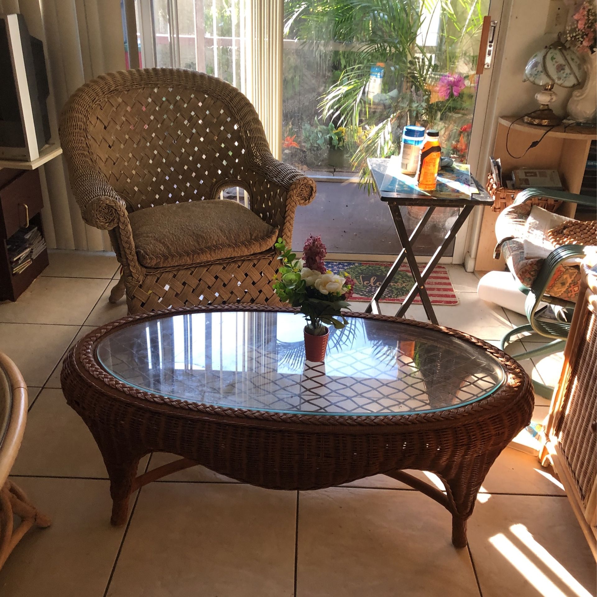 Chair And Coffe Table