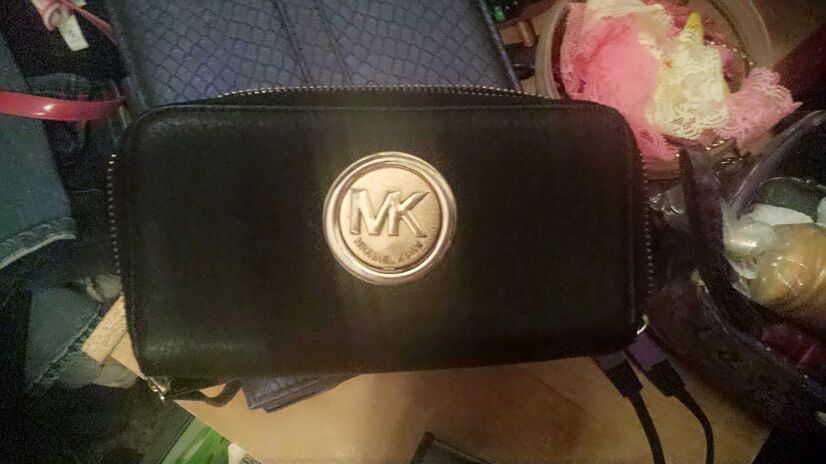 Michael Kors wallet