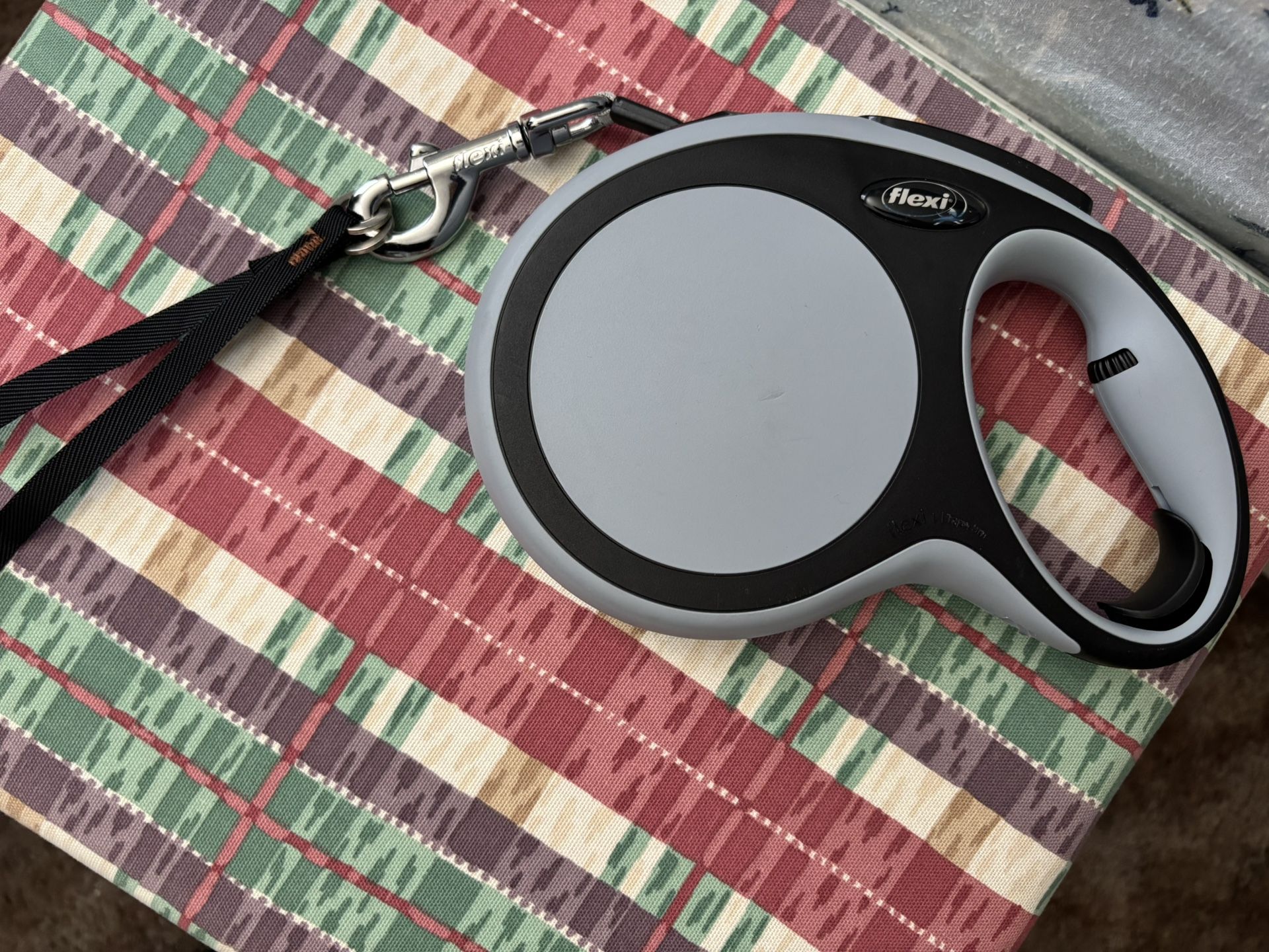 Flexi Retractable Dog Leash - Large