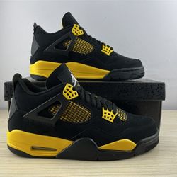 Air Jordan 4 Retro 'Thunder' 2023