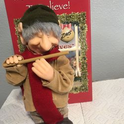 Zim’s the elves themselves- Leif Christmas collectibles