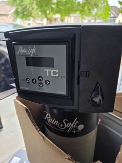 RainSoft TC Series Water Softener System (Clean & 3 Yrs Old)