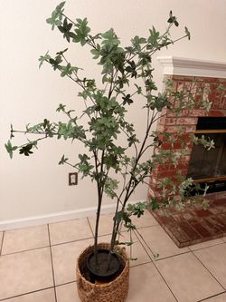 Artificial house plant