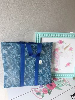 Tote bag