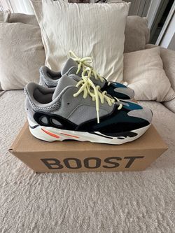 Yeezy 700 waverunners (size 10)