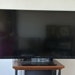 Insignia 40” TV