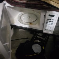 White Microwave That Works 