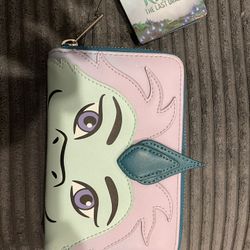 Lounge Fly Disney Raya Wallet