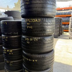 20” tires pirelli 305/30/20 semi new with free installation $80 each
