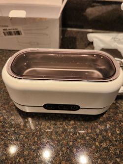 Portable jewelry cleaning machine
