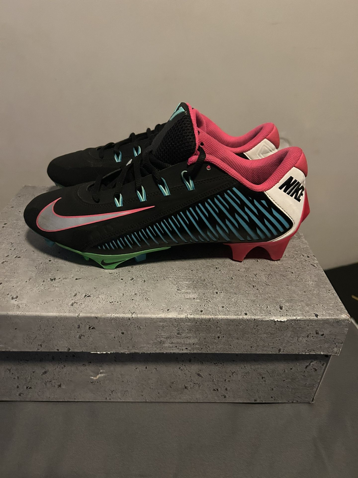 Nike Vapor Edge Football Cleats