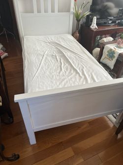 Twin bed with mattress