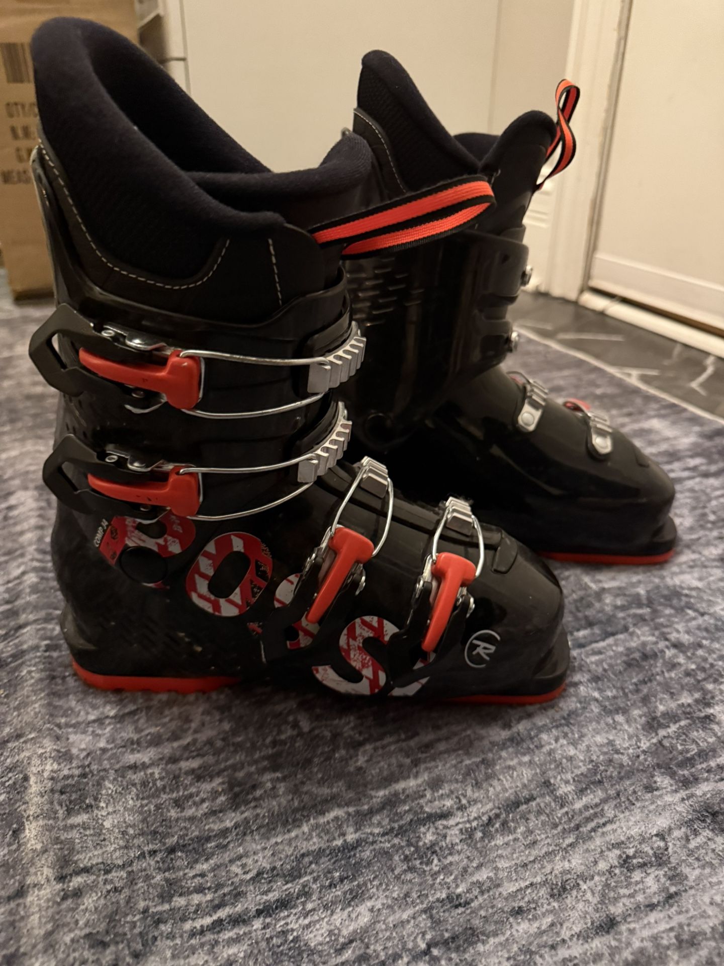 Rossignol kids Ski Boots Size 23.5