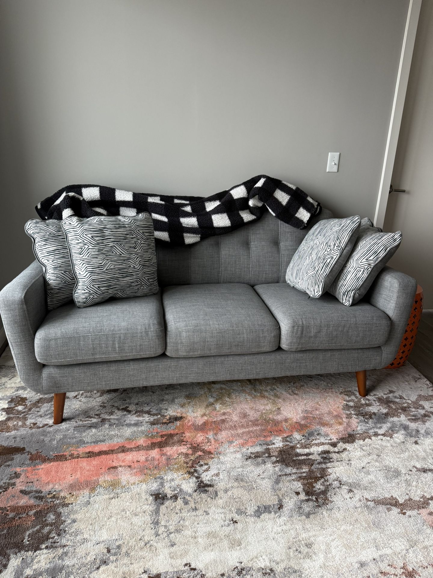 Bobs Bettie Gray 72” W sofa ! LIKE NEW W Pillows