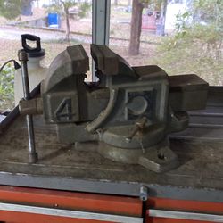 vintage bench vise