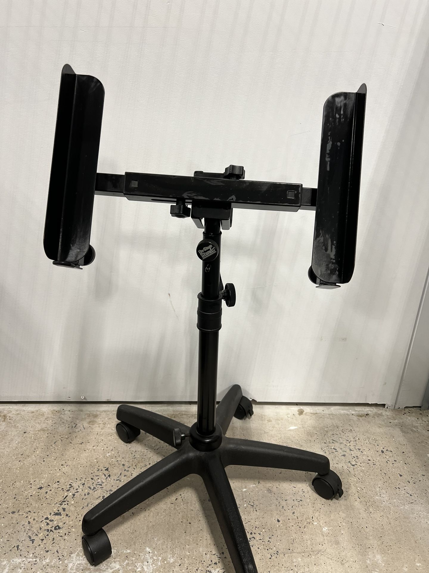 QuikLok BS625 2-space Amplifier Stand