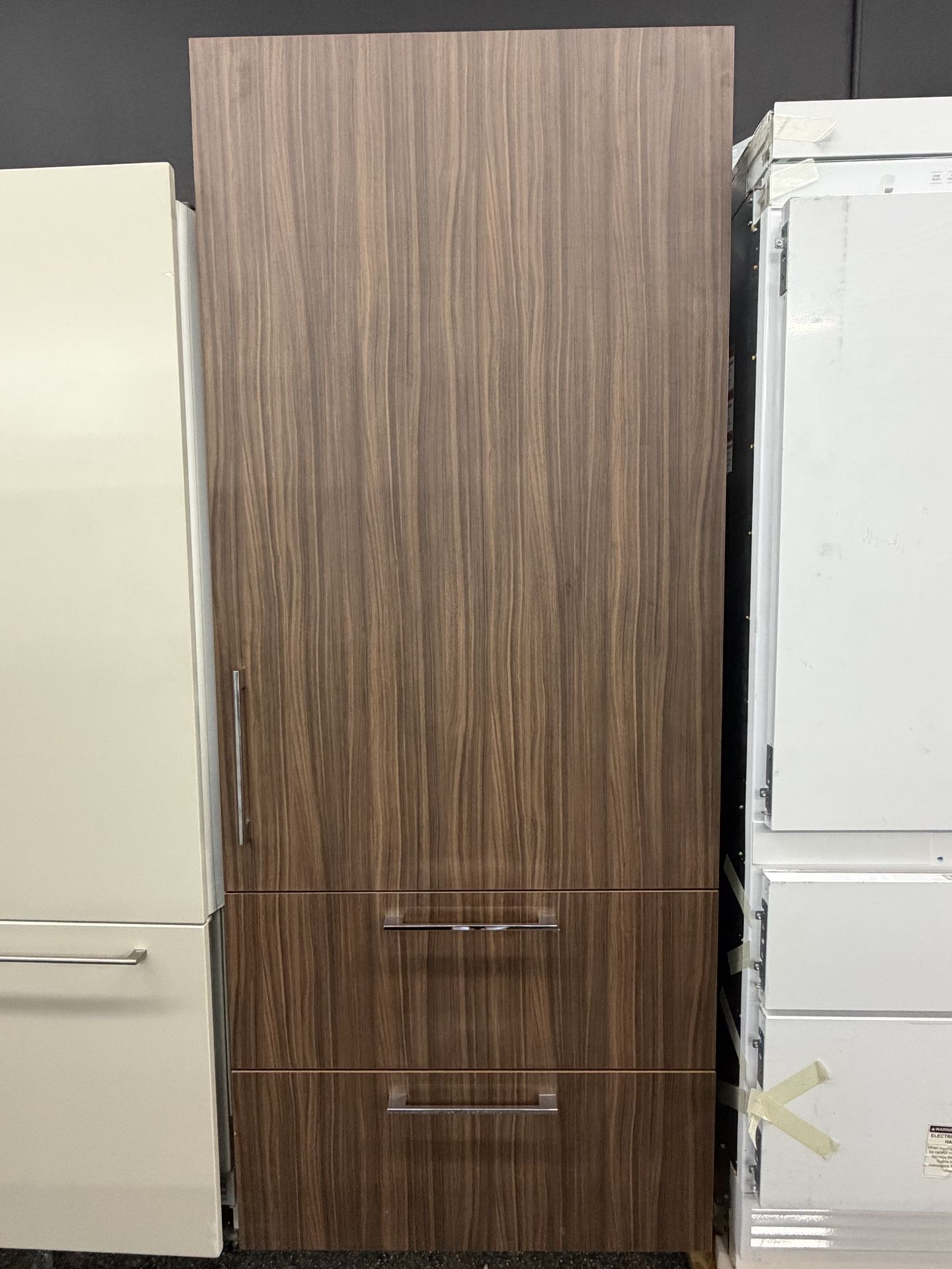 Sub Zero Panel Ready Built In 36” Bottom Freezer Fridge Internal Water