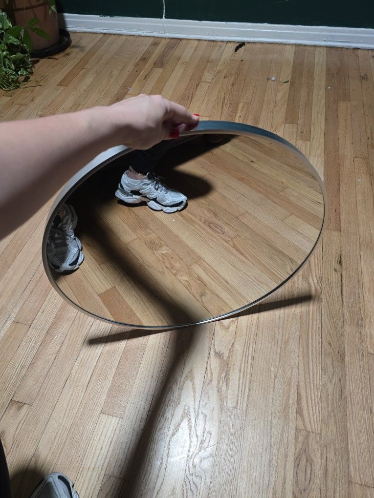 Round Mirror Silver Border