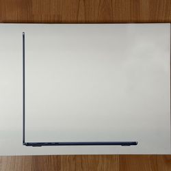 Apple MacBook Air 15” M4 (16 GB RAM, 512 GB SSD) - BRAND NEW / WARRANTY