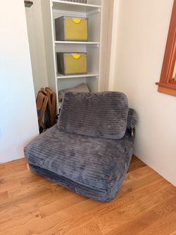 FREE fold out chair/bed
